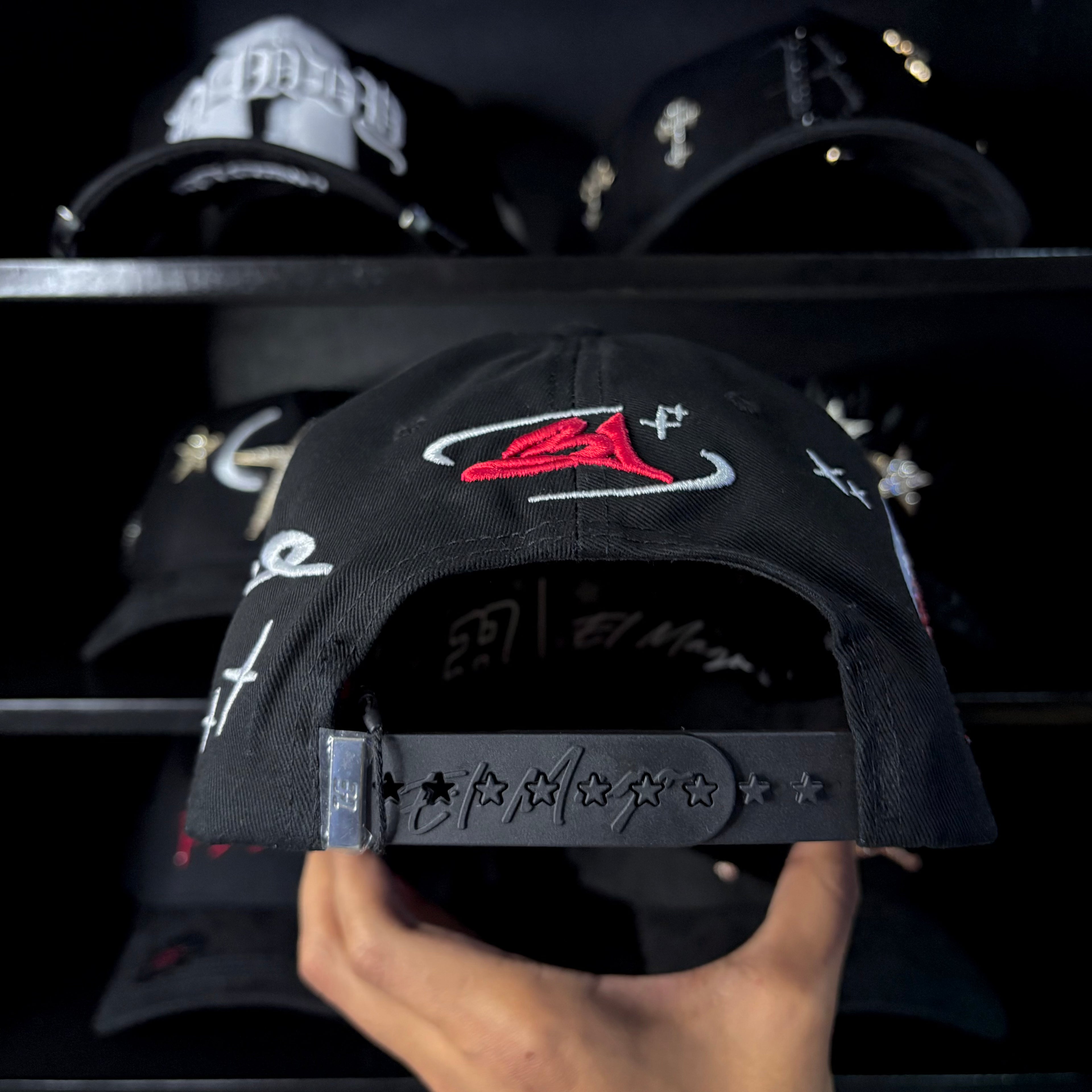 31 Hats “El Mago”