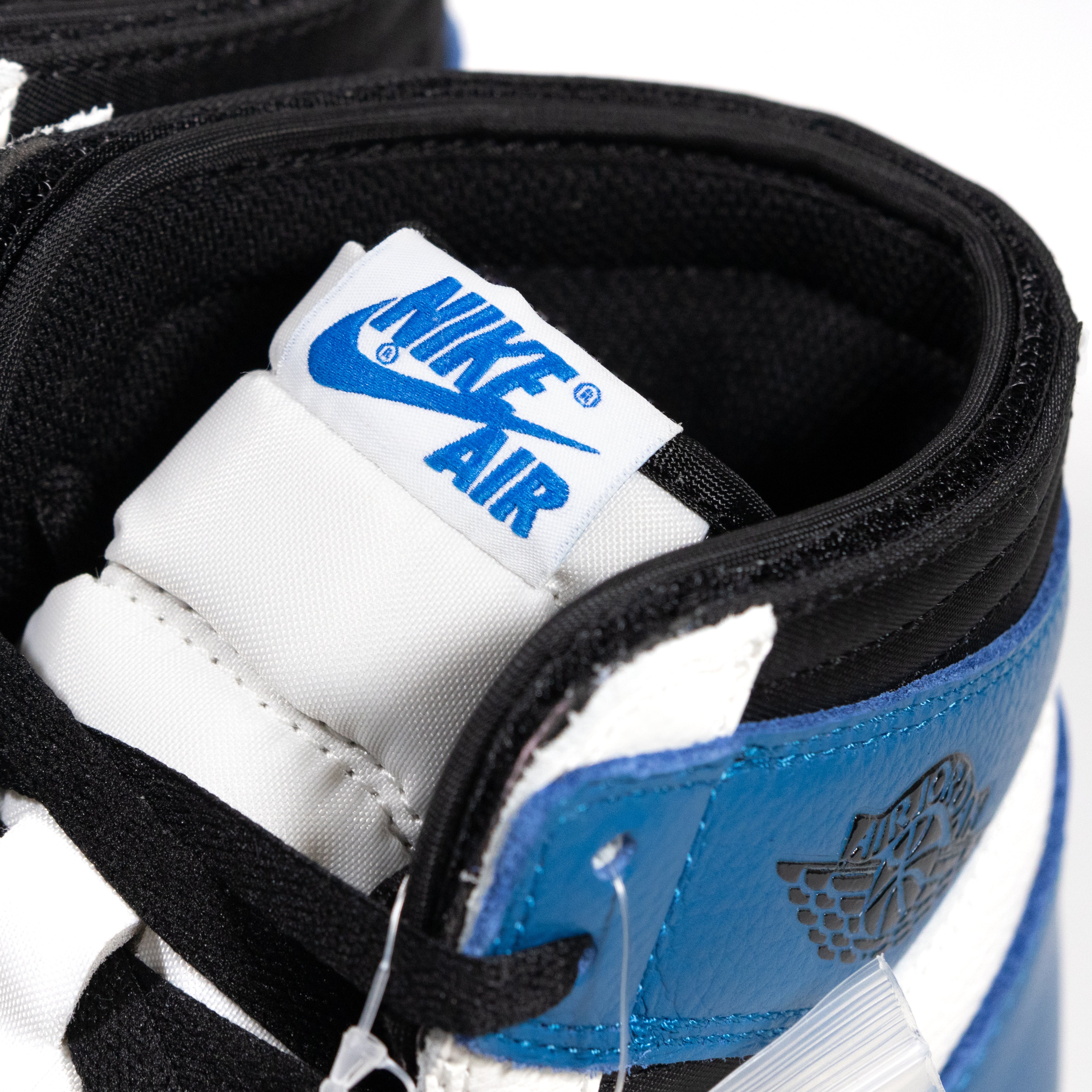 Air Jordan Retro 1 High x Fragment x Travis Scott