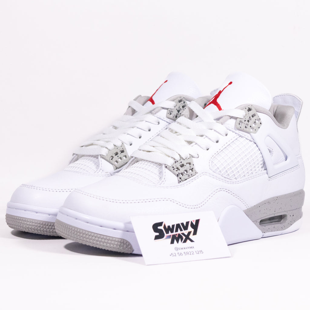 Air Jordan 4 Retro “White Oreo”