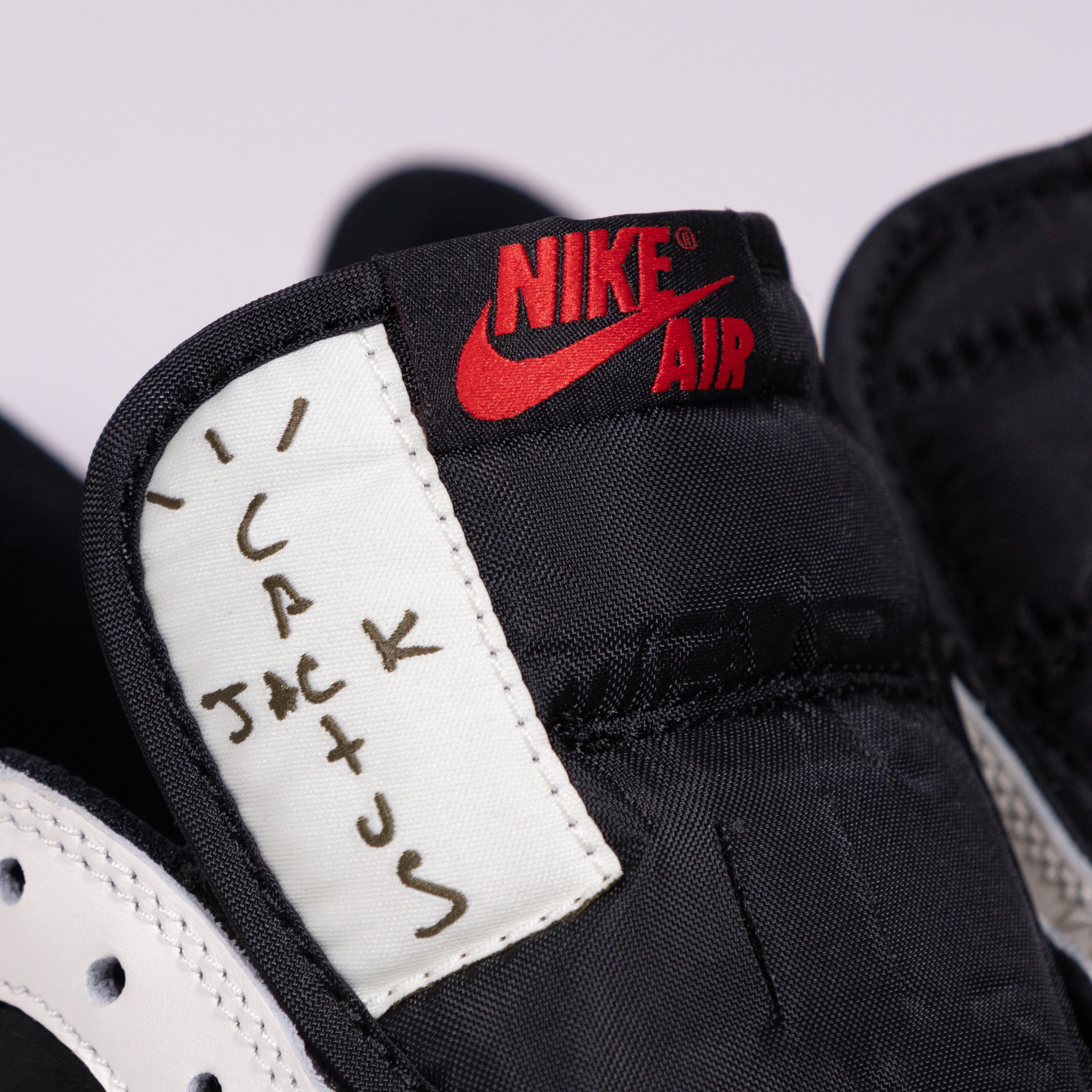 Jordan 1 Retro Low OG SP – Travis Scott Olive (W)