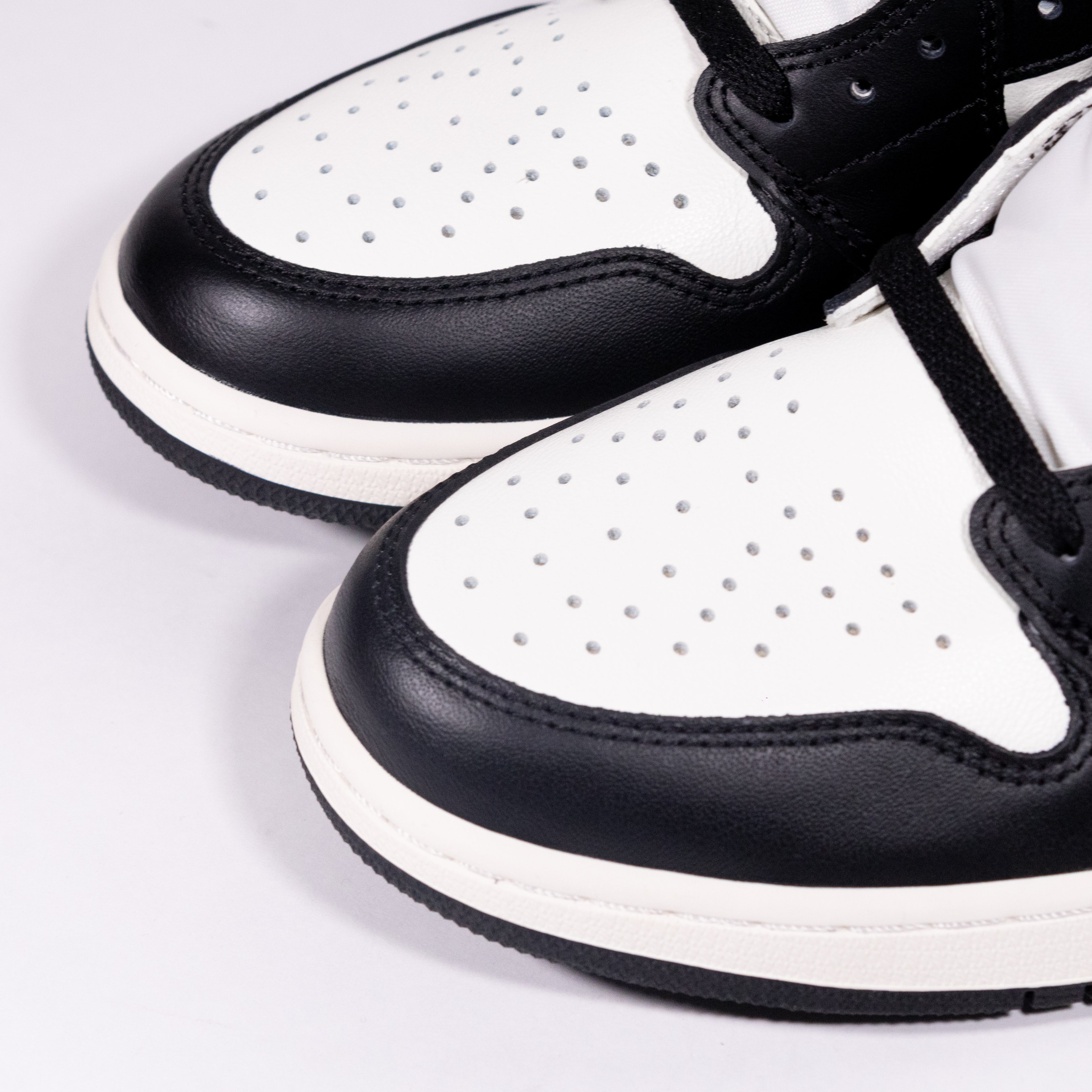 Air Jordan 1 High “Dark Mocha”