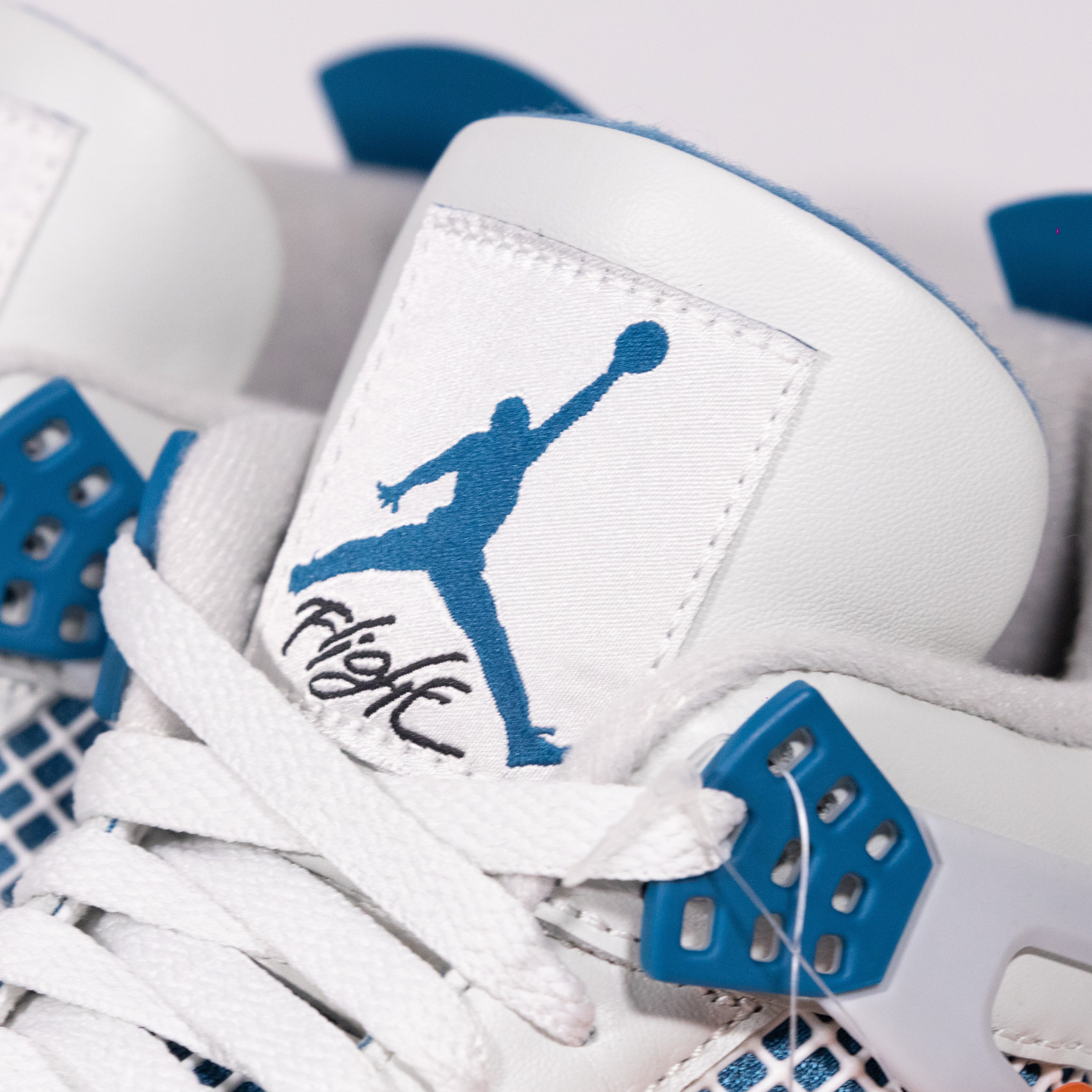 Air Jordan 4 Retro “Military Blue” (2024)