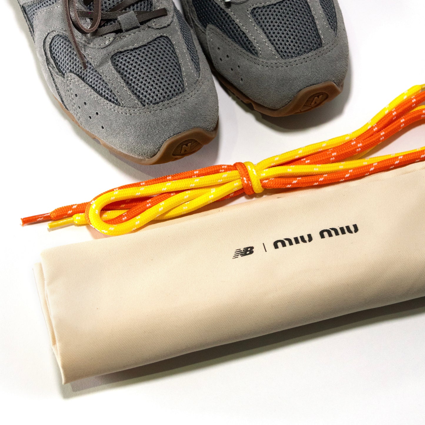 New Balance 530 SL x Miu Miu Gris
