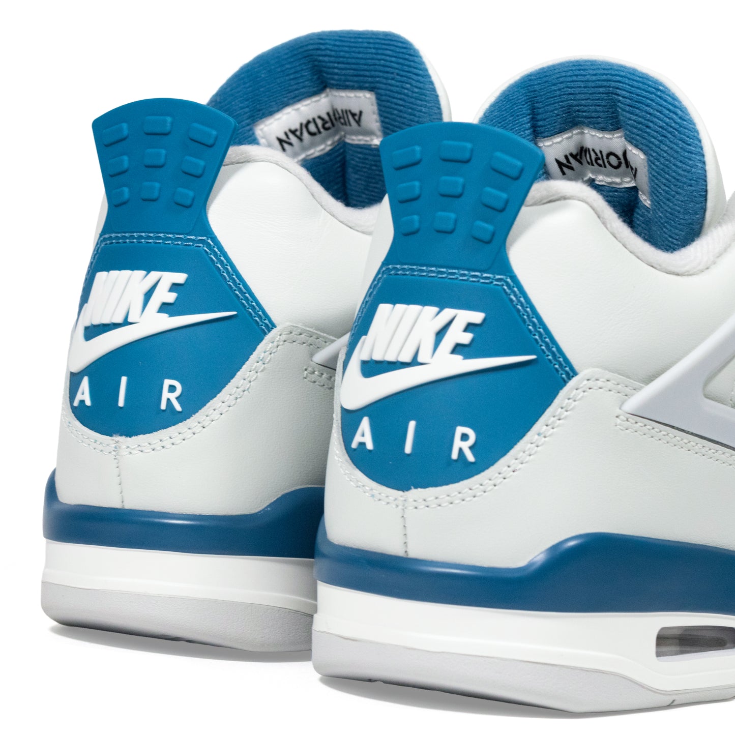 Air Jordan 4 Retro “Military Blue” (2024)