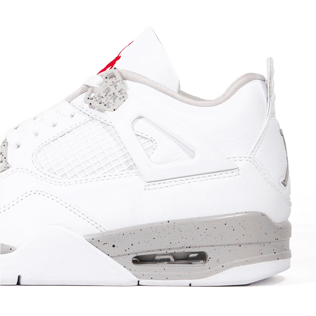 Air Jordan 4 Retro “White Oreo”