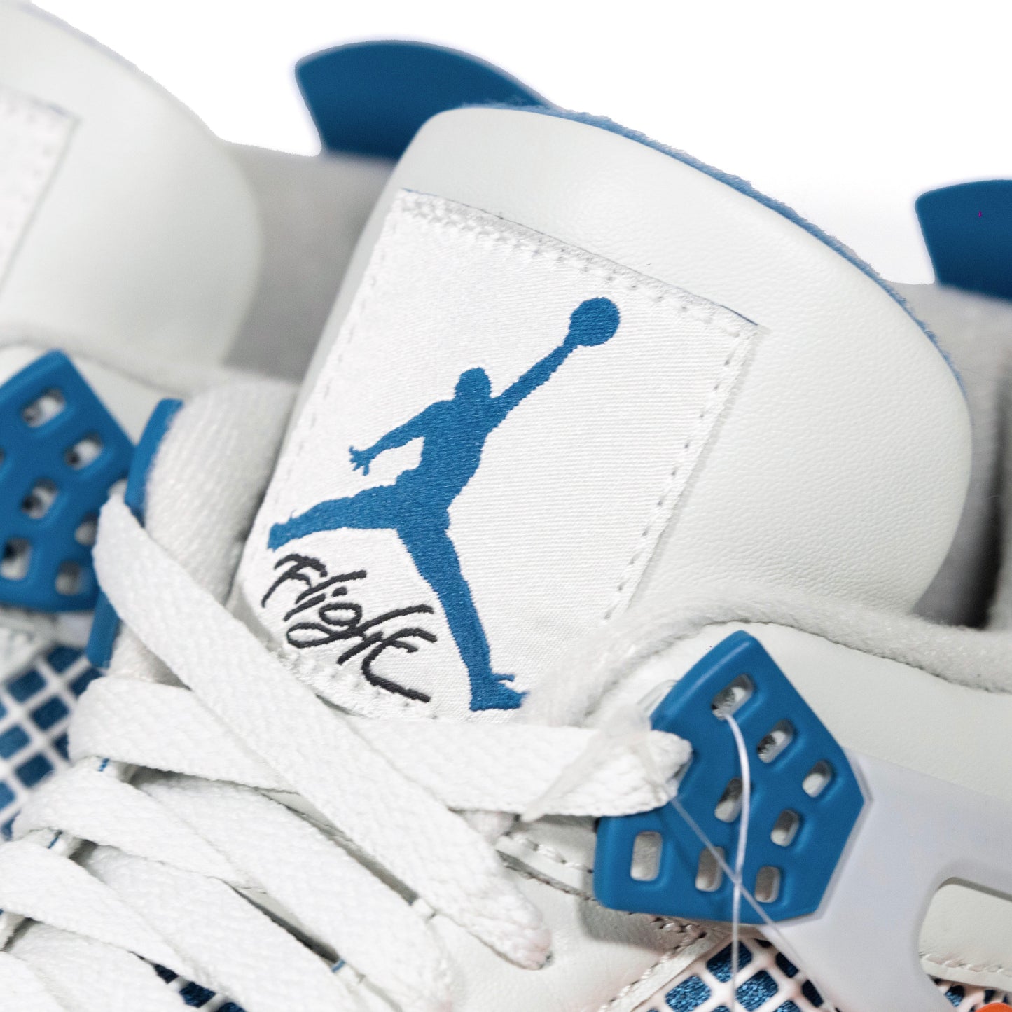 Air Jordan 4 Retro “Military Blue” (2024)